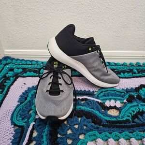 Under‎ Armour Men's Micro G Pursuit Gray Sneakers Men's Size 8.5
